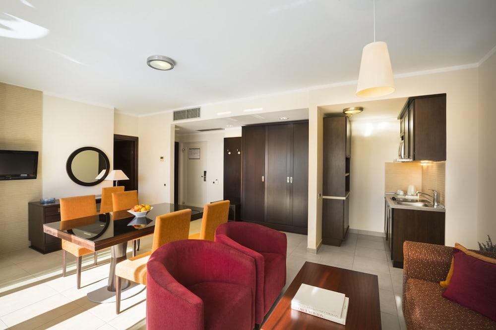 Valamar Atrium Residence Baška Extérieur photo