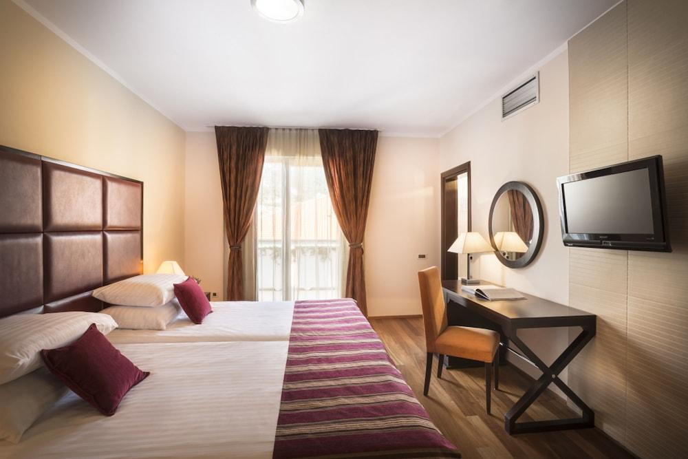 Valamar Atrium Residence Baška Extérieur photo