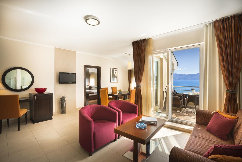 Valamar Atrium Residence Baška Extérieur photo