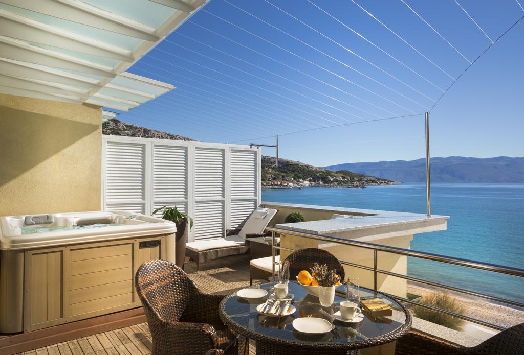 Valamar Atrium Residence Baška Extérieur photo