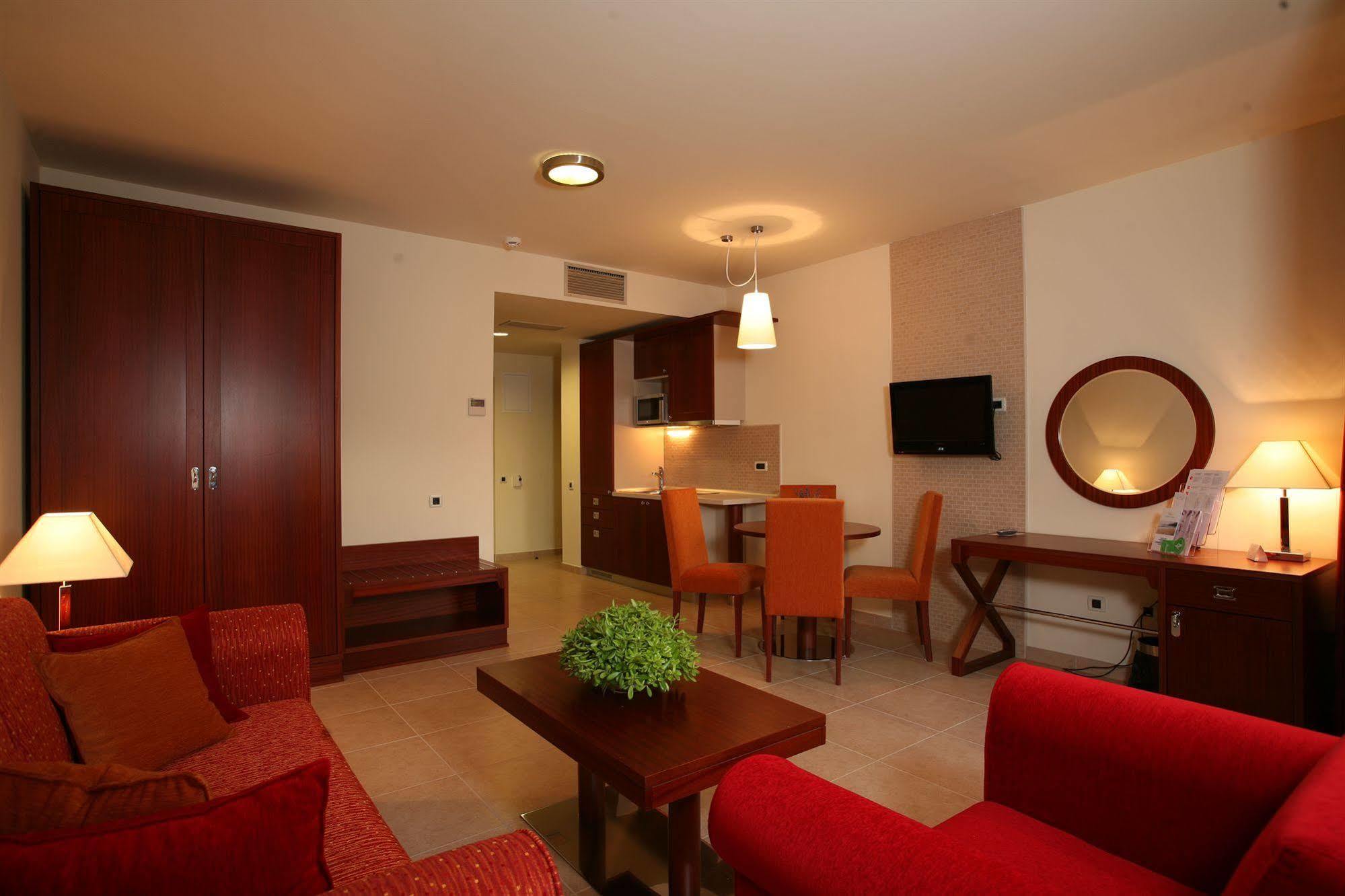Valamar Atrium Residence Baška Extérieur photo