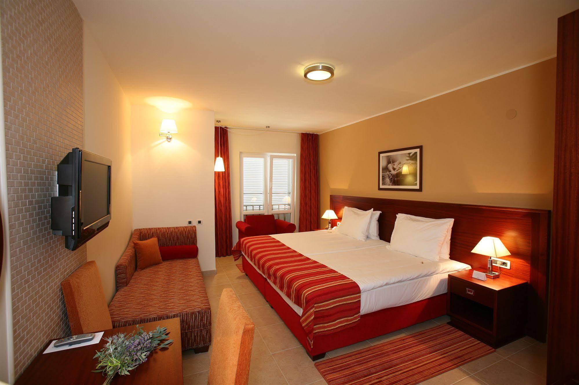 Valamar Atrium Residence Baška Extérieur photo