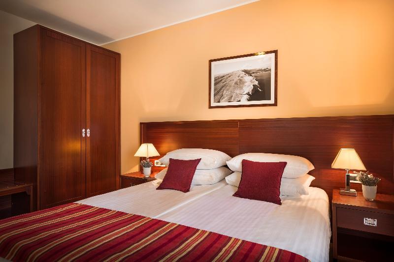 Valamar Atrium Residence Baška Extérieur photo